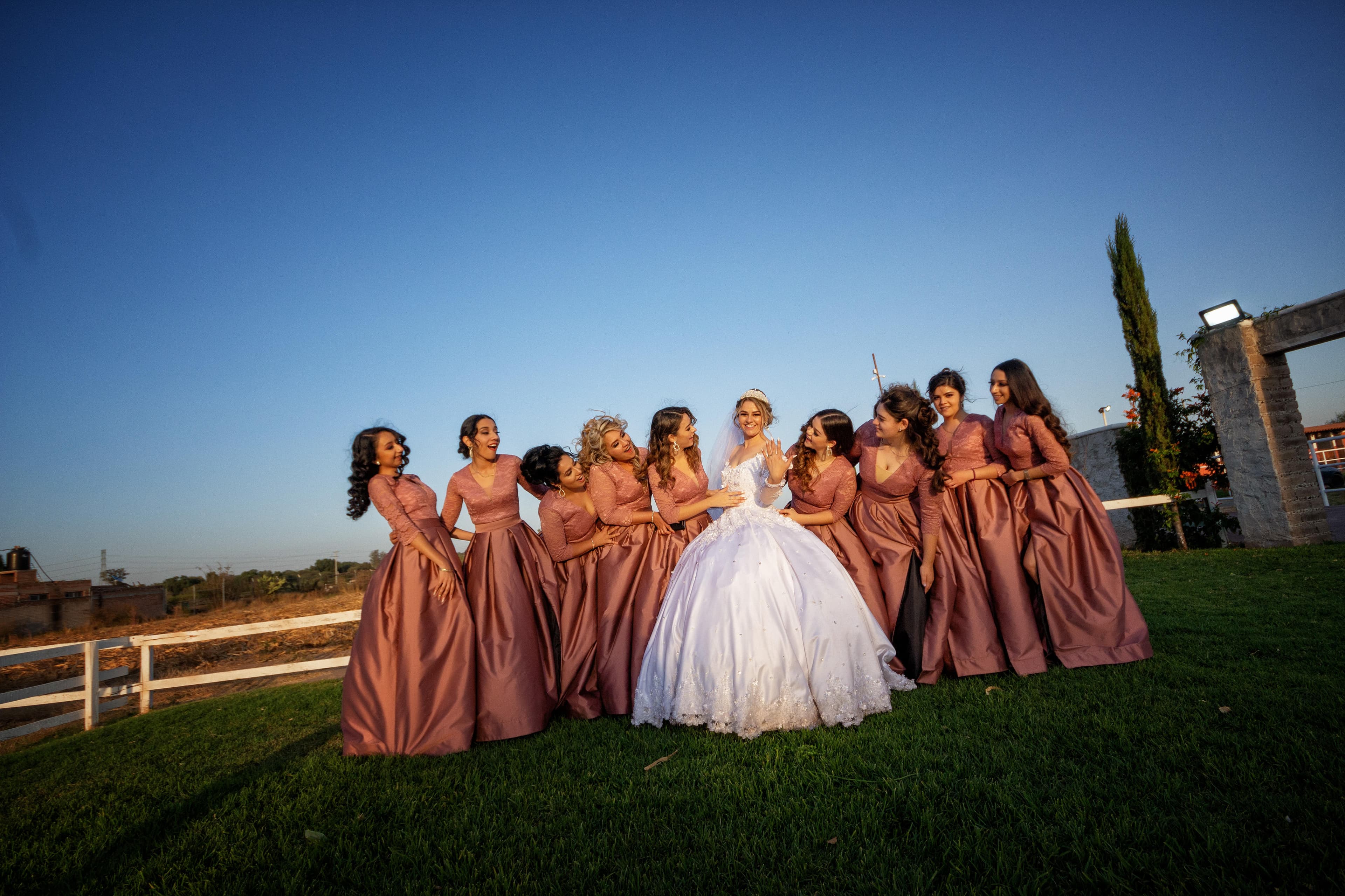 Mayra & José — portada